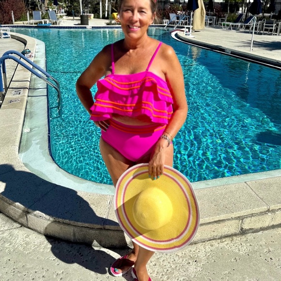 Bright Hot Pink Ruffle Off-Shoulder Bikini Set - Picture 3 of 4